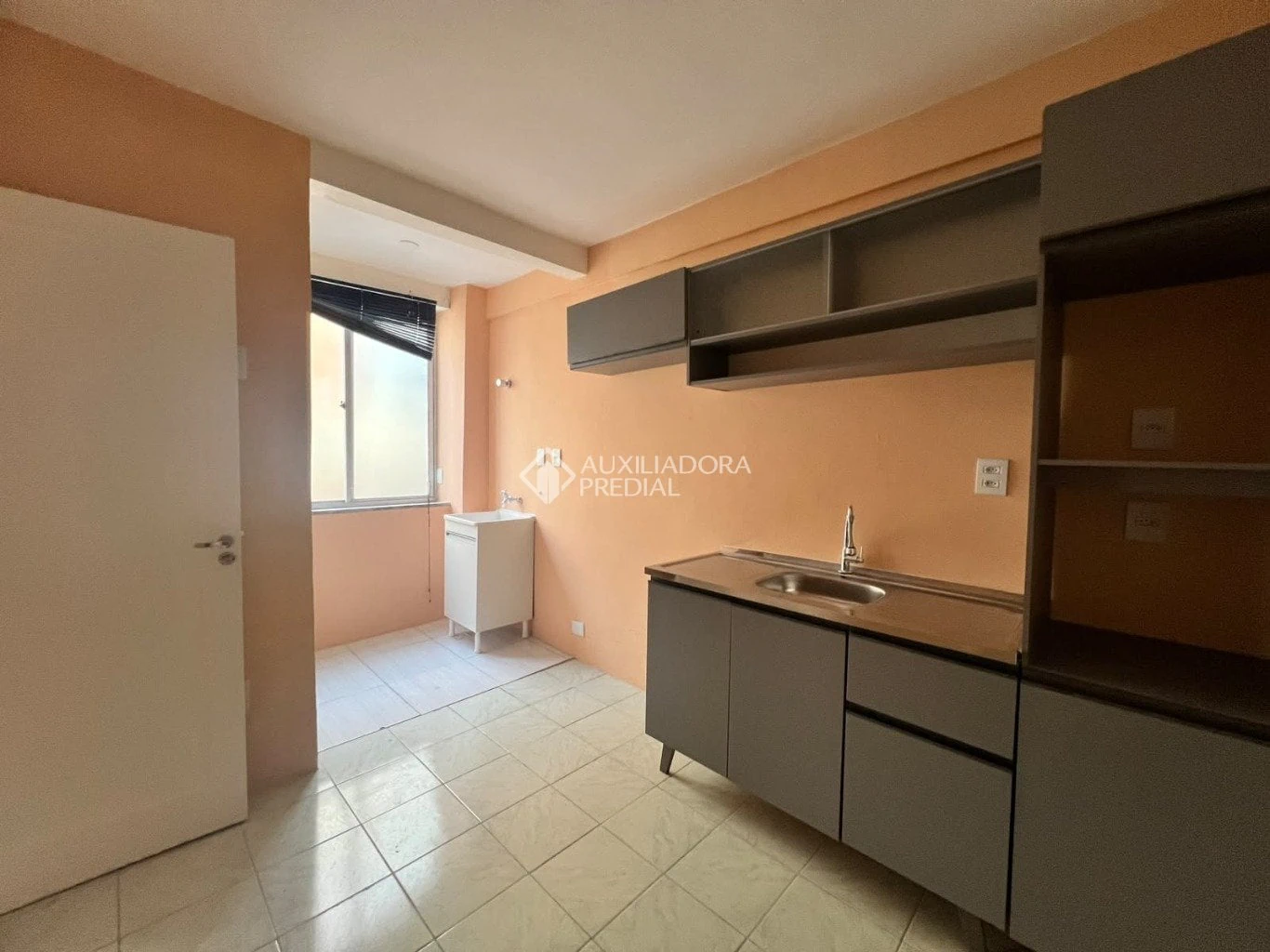 Квартира з 1 спальнею та власною ванною 42 м² — photo 4