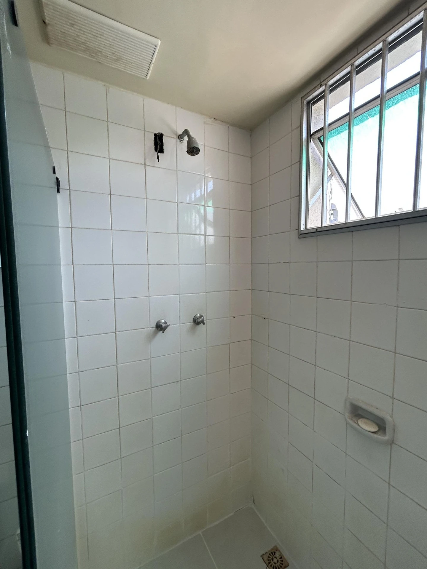 Деревянный пол или ламинат и 2 спальни: квартира 80 м² — photo 37