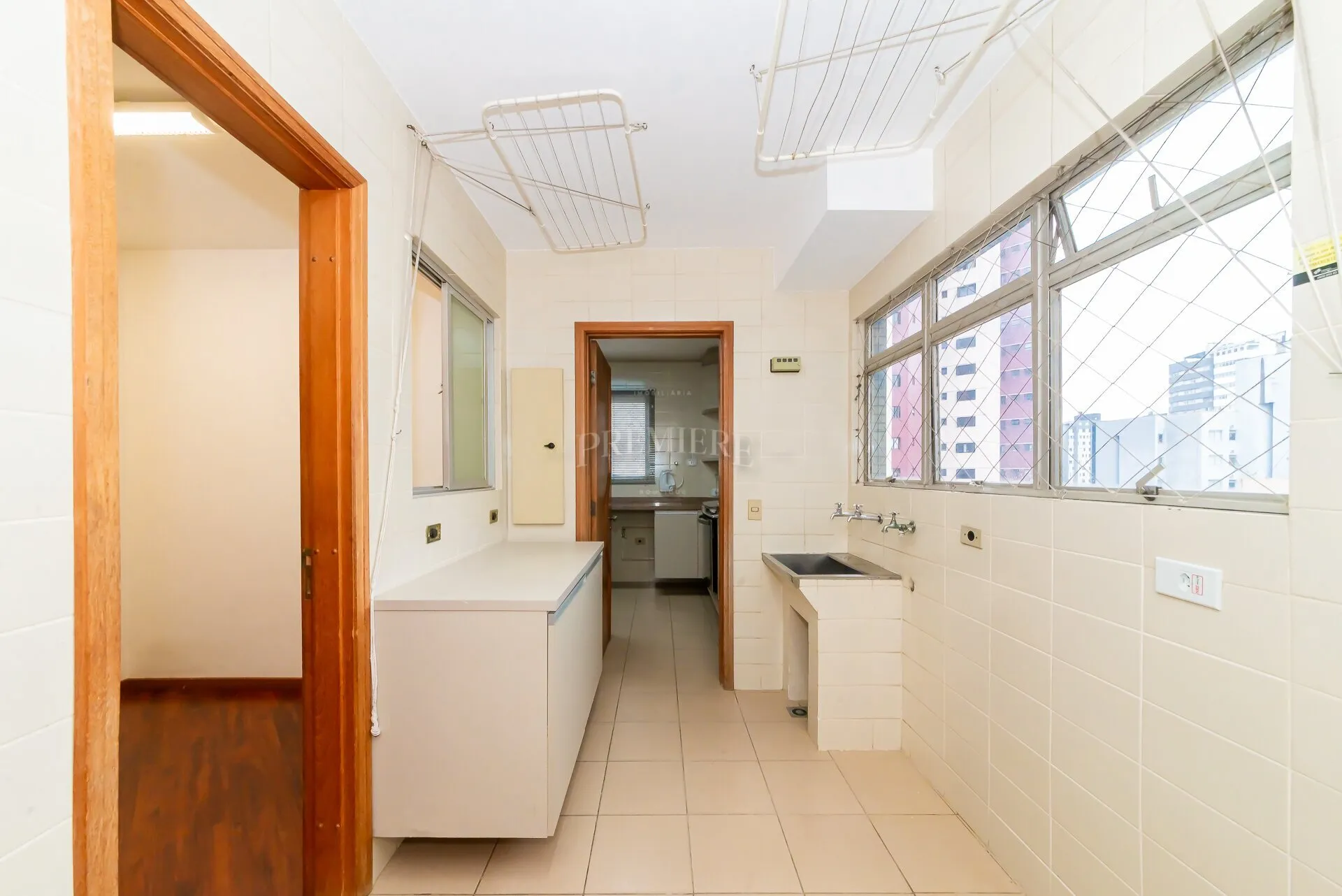 Apartamento de 4 dormitorios con balcón, 265 m² y 2 plazas — photo 28