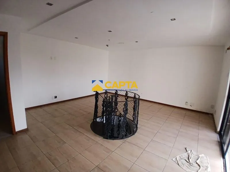 Apartment with 4 bedrooms and a terrace — photo 19