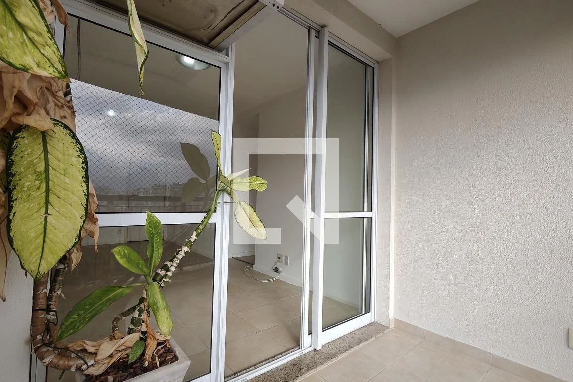 Apartamento, 70 m², com janelas do piso ao teto — photo 4