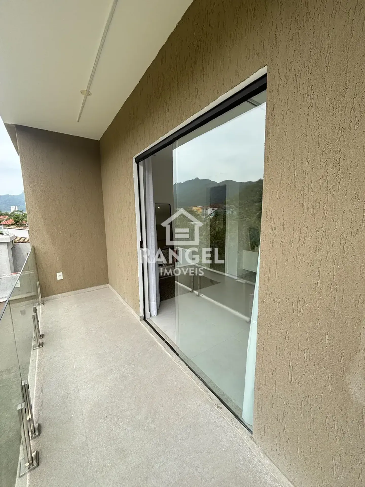 Casa em condomínio fechado com 4 quartos e 5 banheiros — photo 31