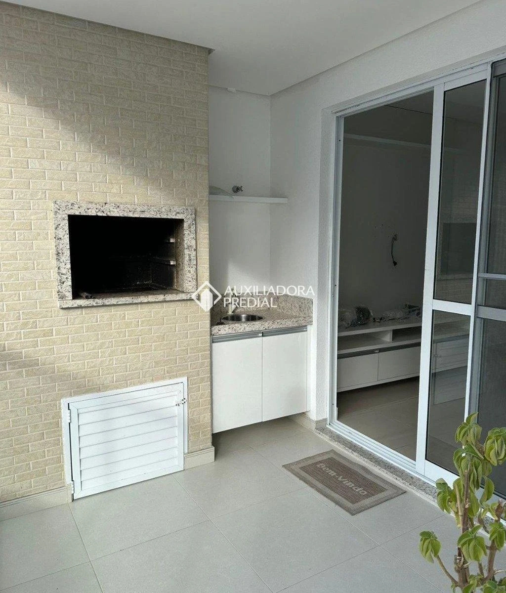 Apartment, 98 m², with a grill on the balcony — photo 4