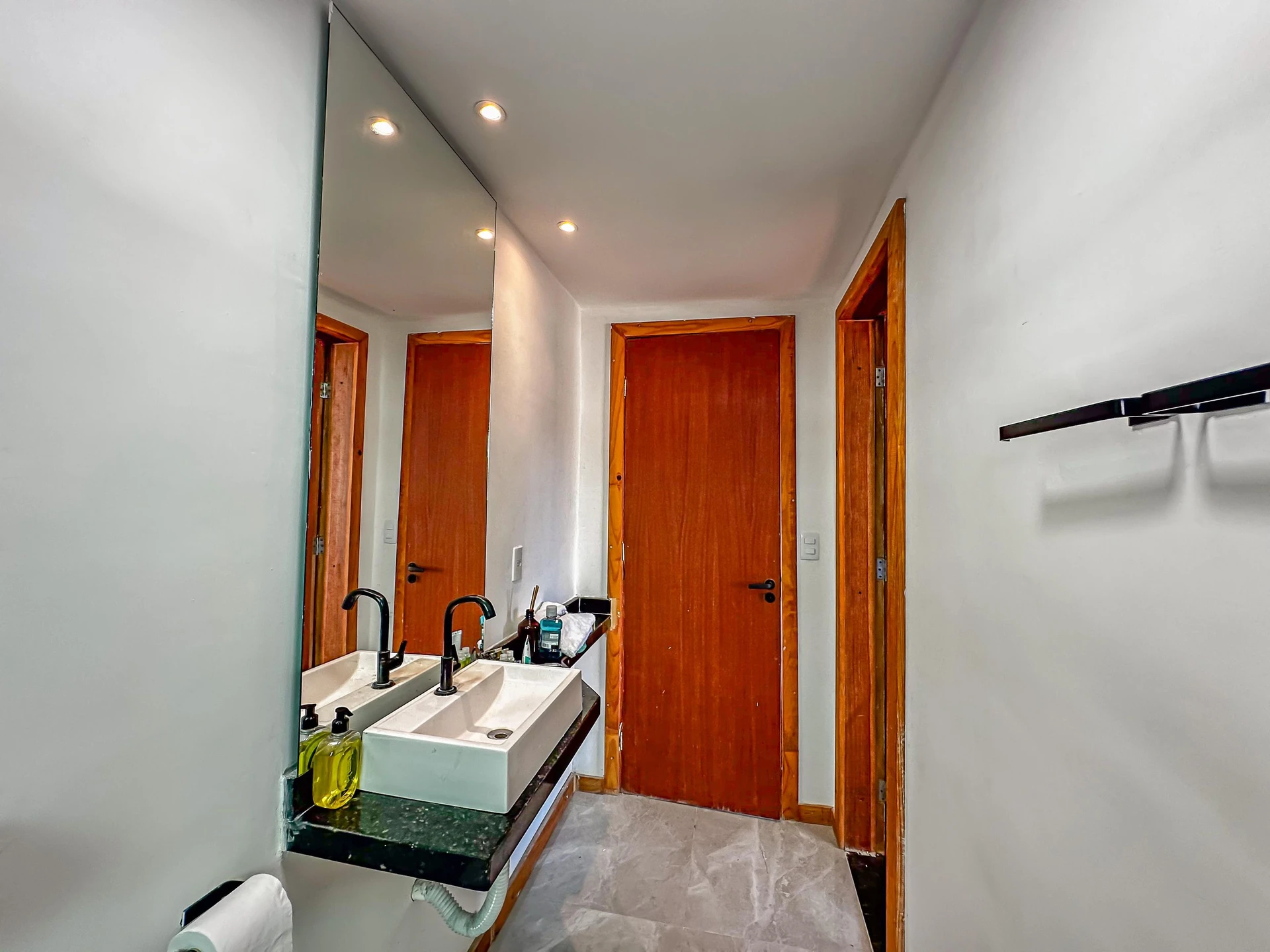 Casa mobiliada de 2 quartos com jacuzzi — photo 44