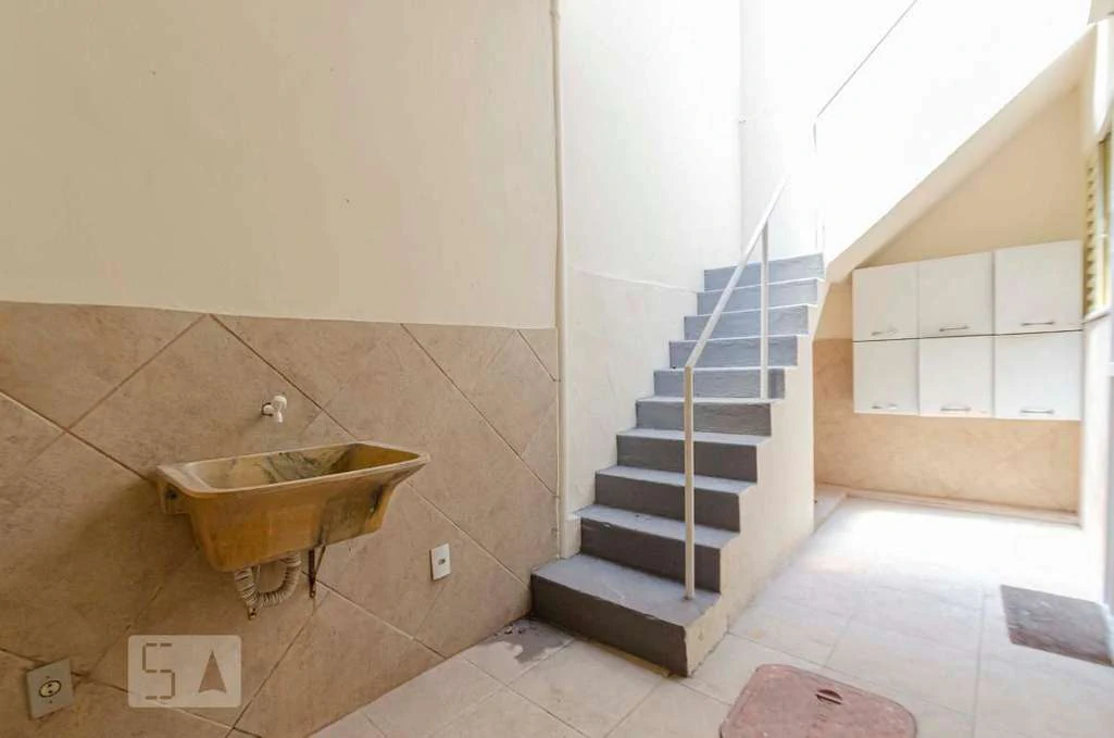 House with shared BBQ area and 5 bedrooms — photo 25