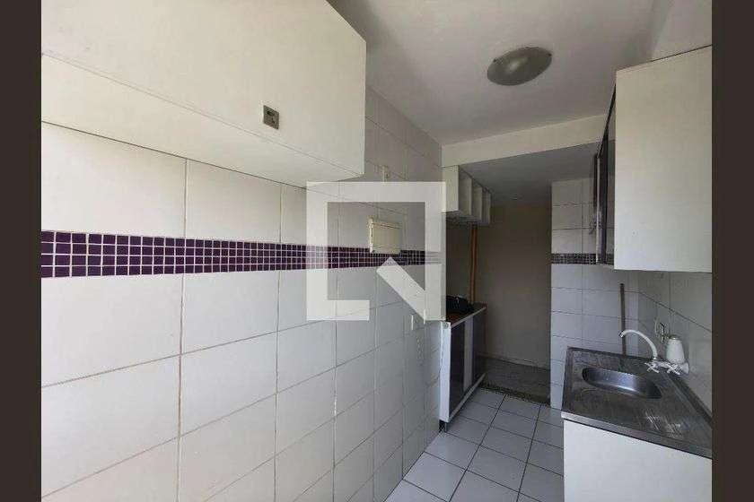 Apartamento de 2 quartos e 1 banheiro com cozinha fechada — photo 25