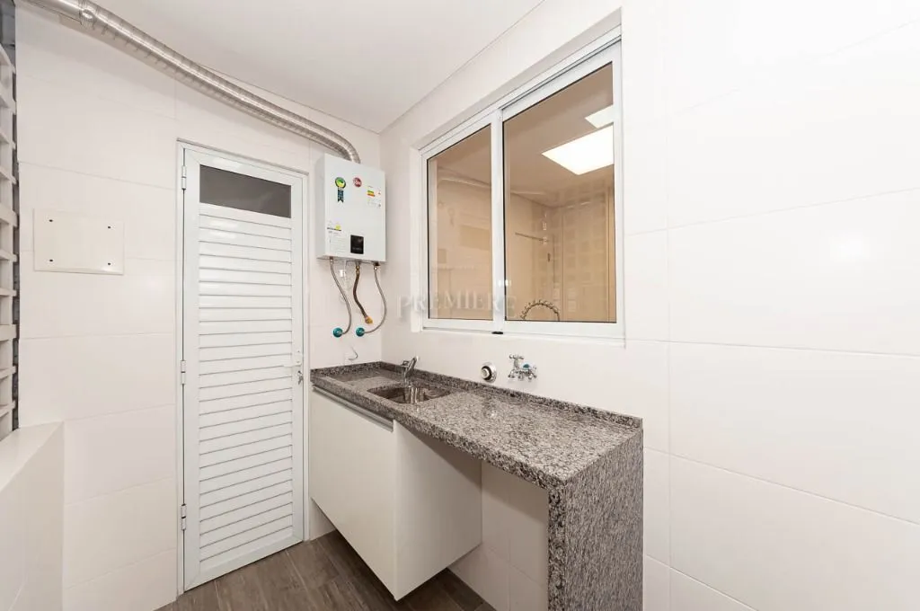137 m² apartment with 3 bedrooms and 1 parking spot — photo 29