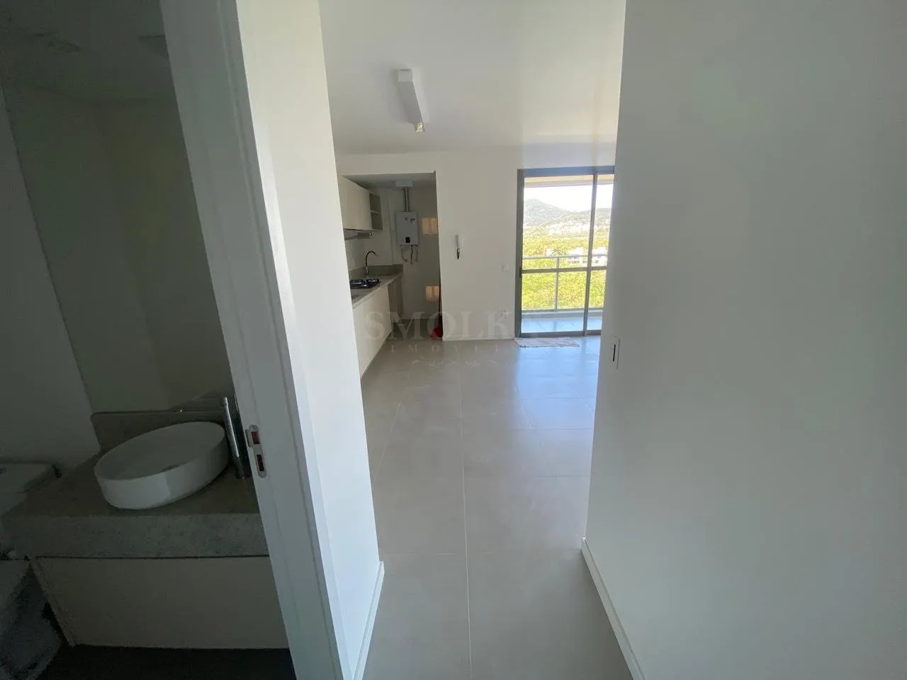 3-bedroom apartment with a grill on the balcony — photo 16