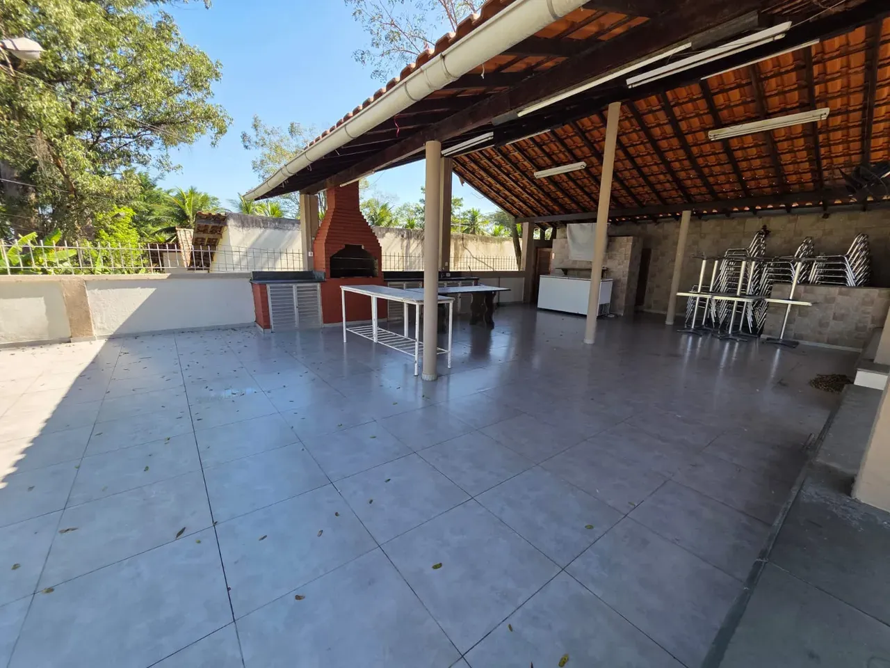 2-bedroom apartment with a mountain view — photo 6