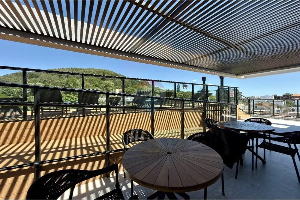 Furnished 93 m² studio on the 2nd floor with terrace — photo 7