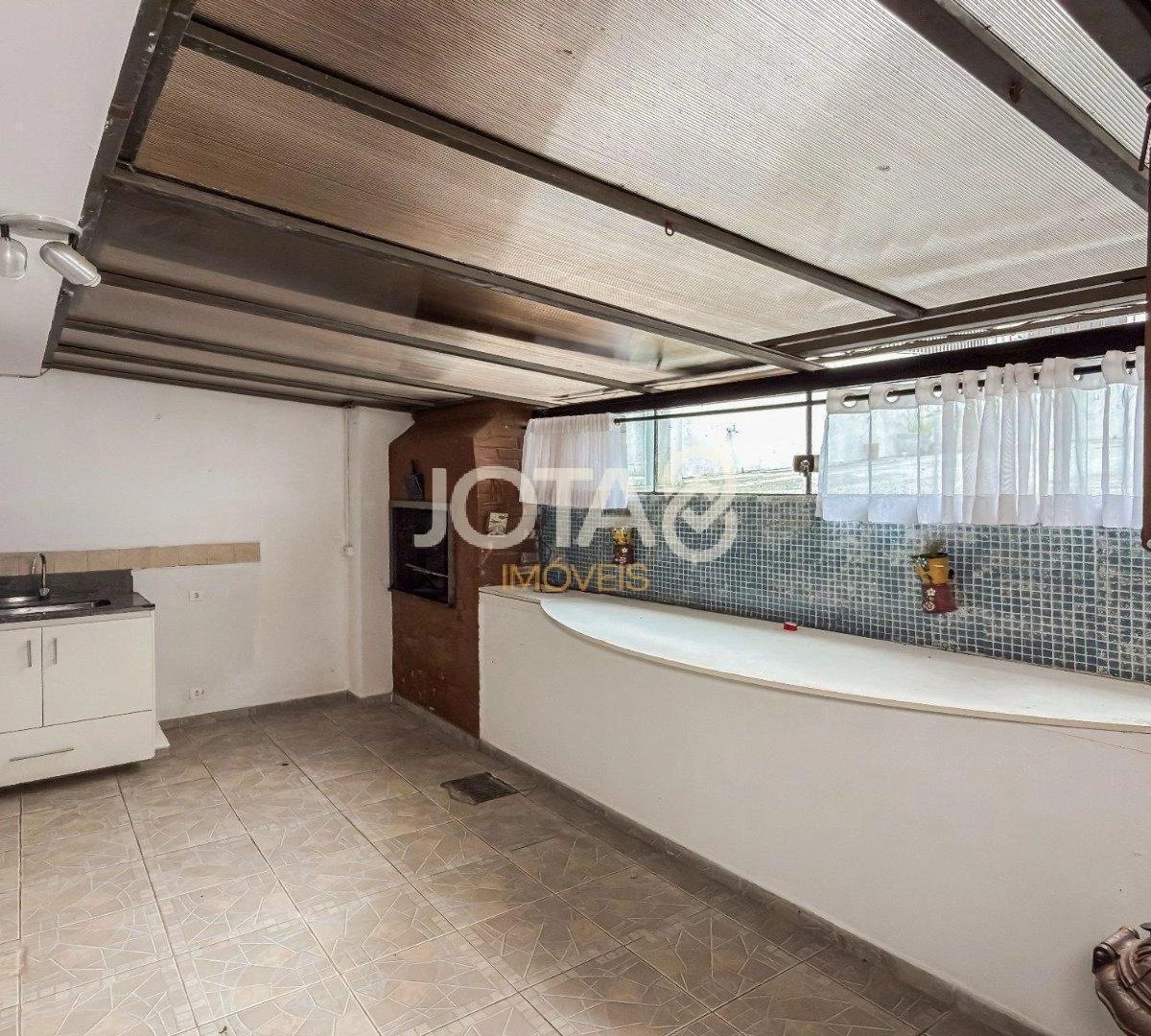 Ванна та 3 спальні: будинок 300 м² — photo 31