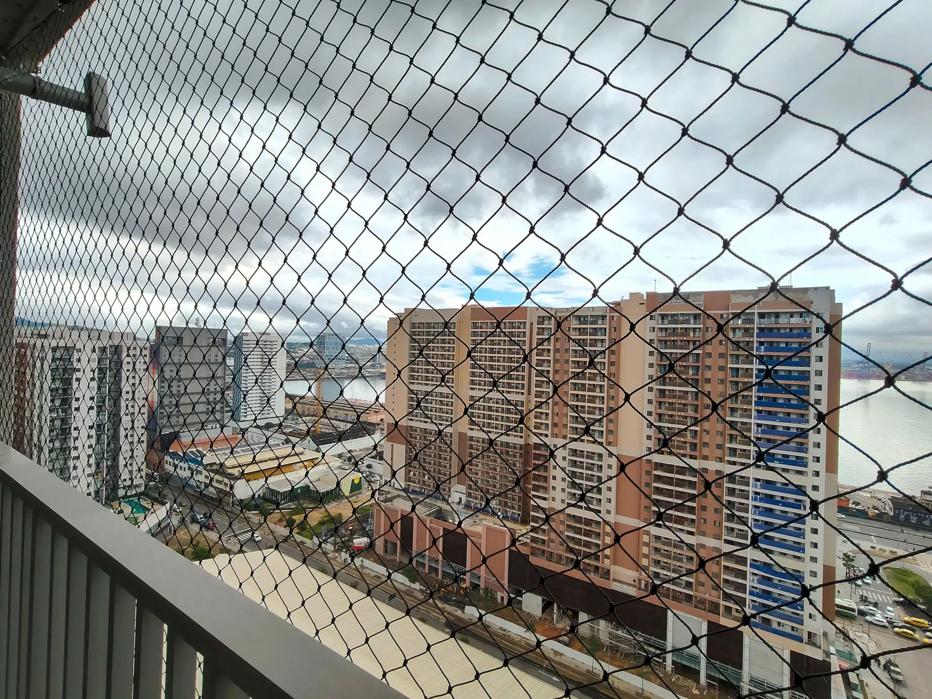 3-bedroom apartment with a water view in Rio de Janeiro — photo 38
