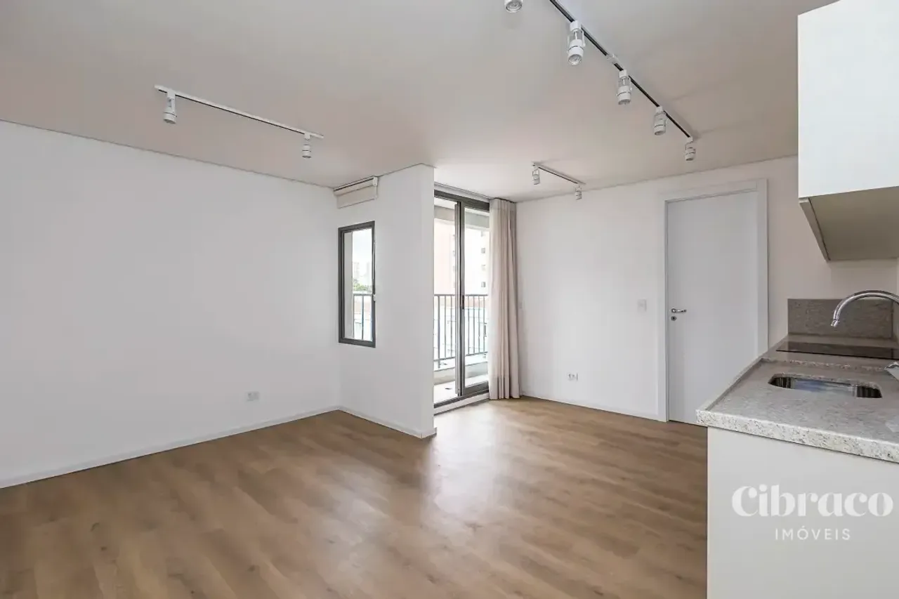 Apartamento de 1 dormitorio con balcón en el 2º piso — photo 2