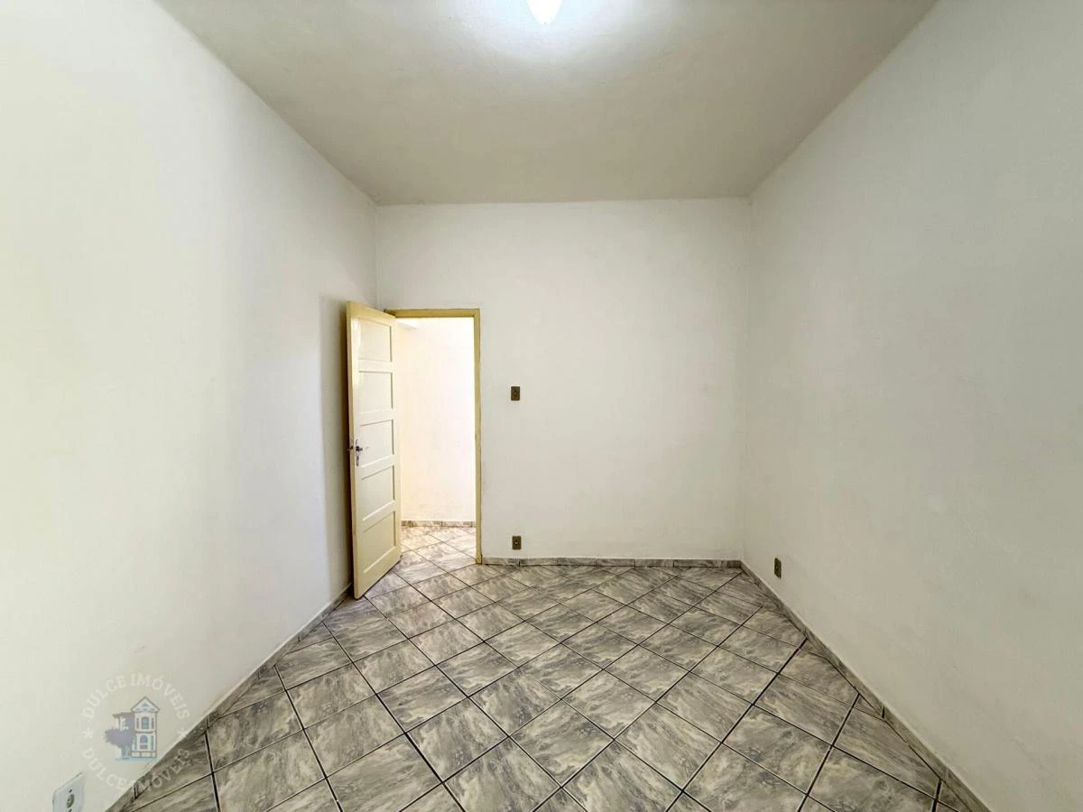 Unfurnished 1-bedroom house with an electric shower — photo 19