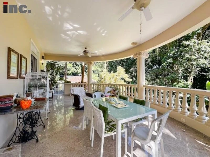 Casa neocolonial con 4 dormitorios y 3 suites — photo 3