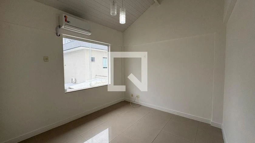 4-bedroom house with a washing machine — photo 27