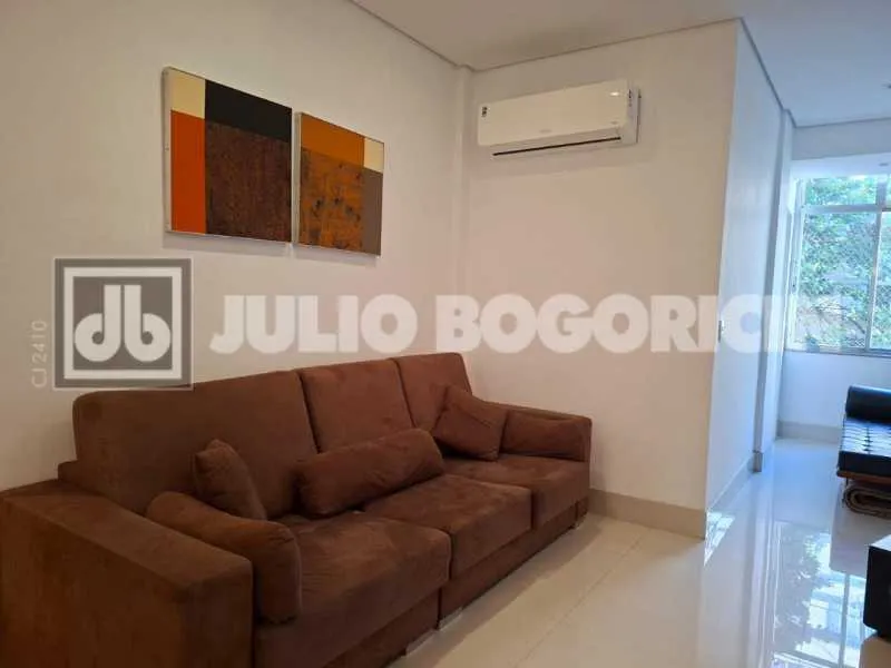 Unfurnished apartment with open-plan kitchen and 2 bedrooms — photo 14