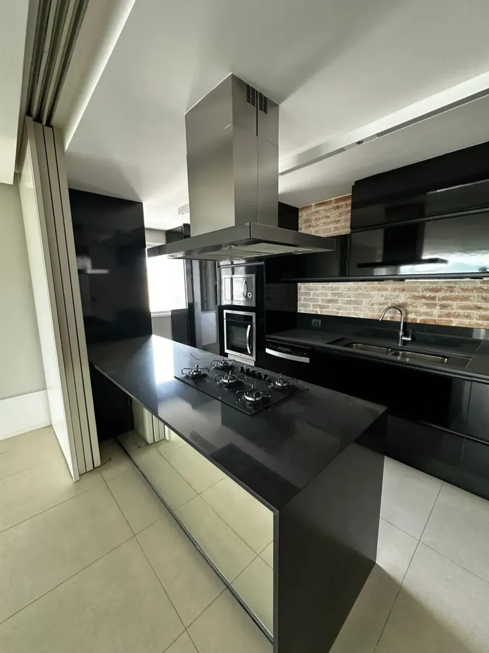 171 m² apartment for rent with 3 bedrooms and 5 baths — photo 2