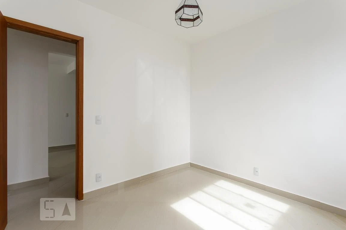 2-bedroom apartment in a building with a gym — photo 14