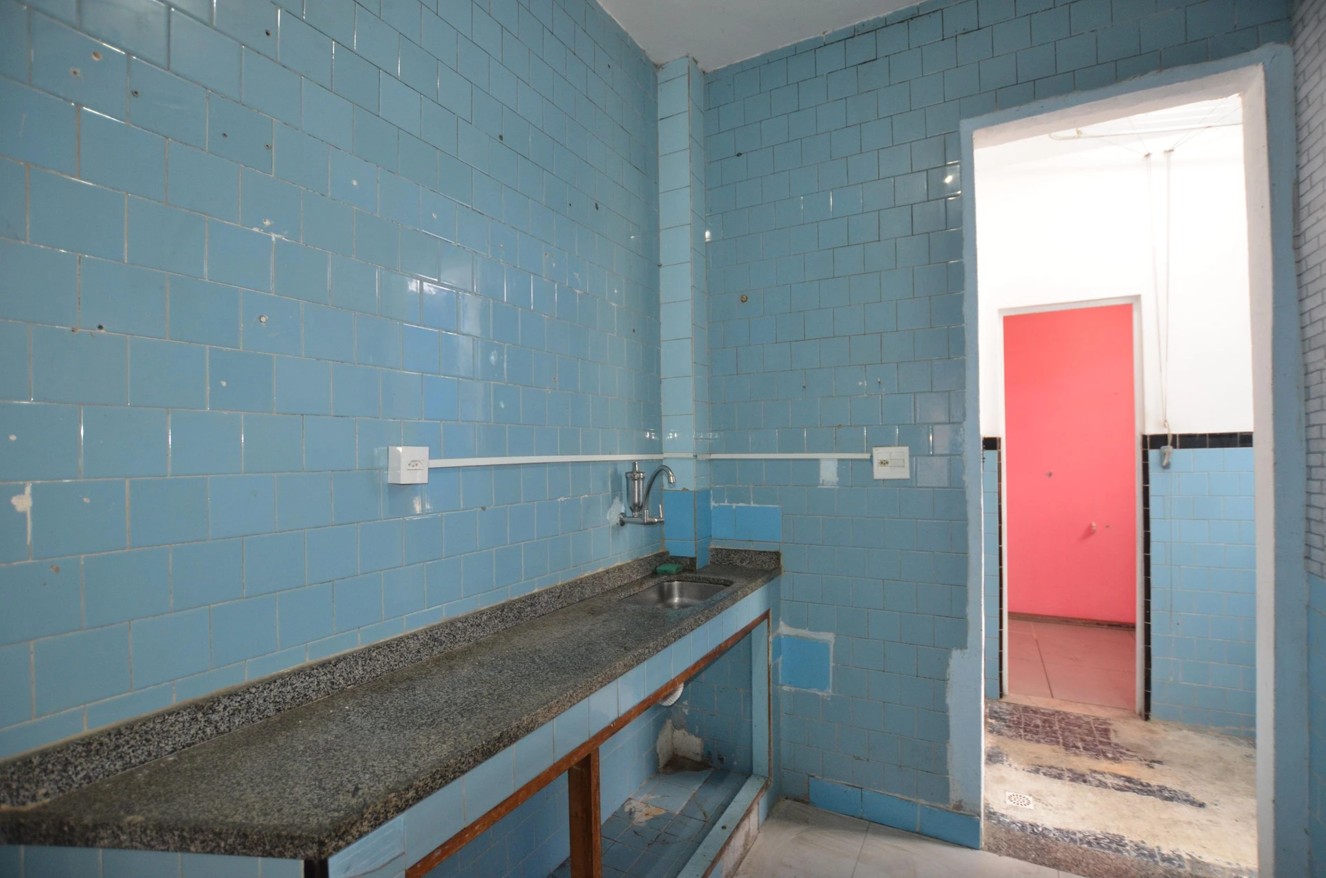 3-bedroom apartment with a mountain view in Rio de Janeiro — photo 2