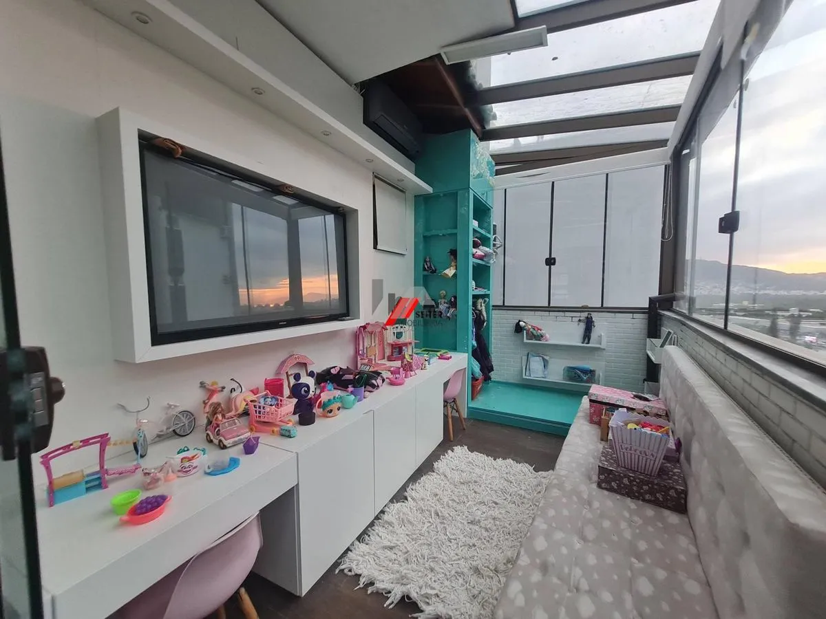 Меблированная квартира 212 м² с застекленным балконом — photo 24