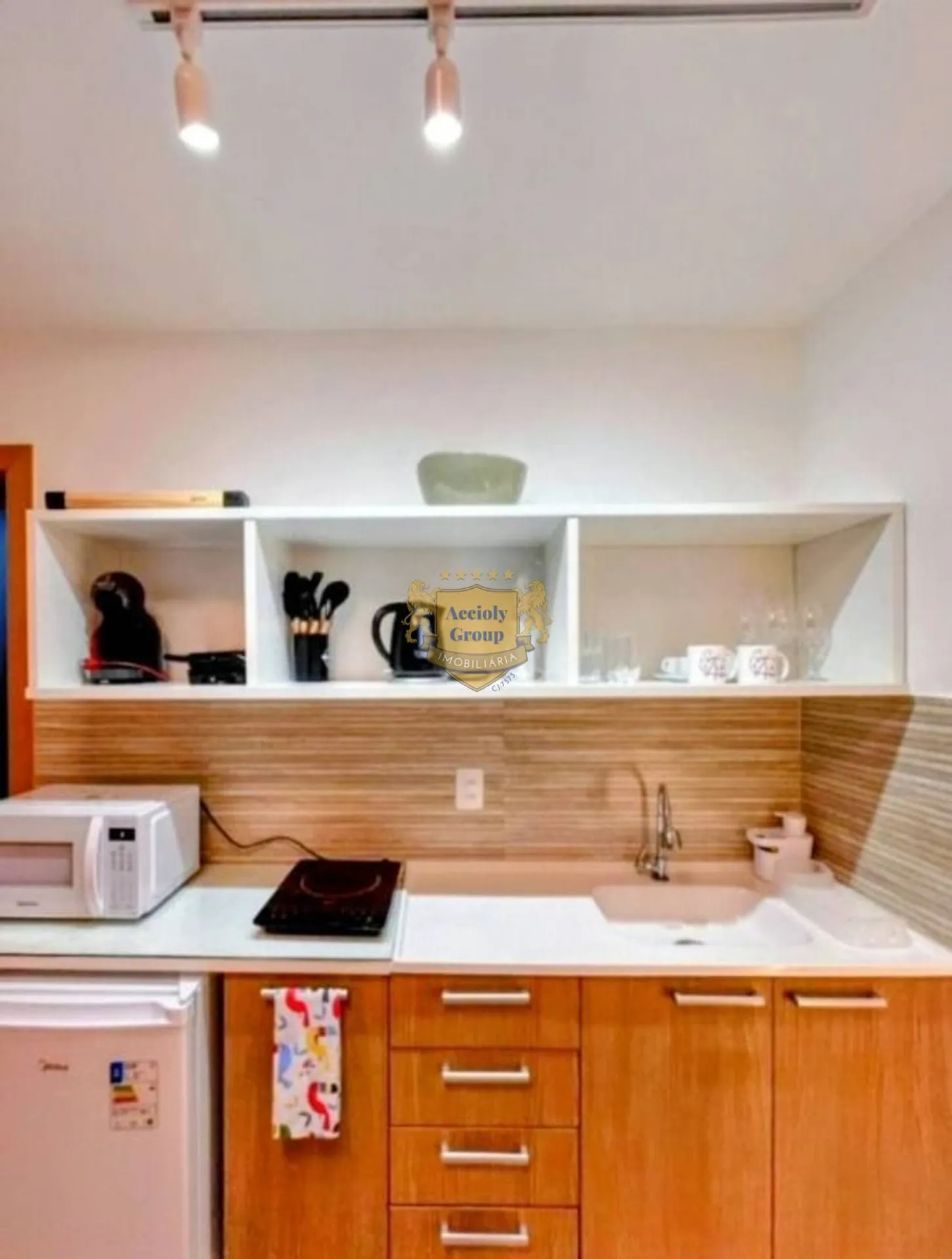 Furnished apartment, 20 m², with a glass-enclosed balcony — photo 18