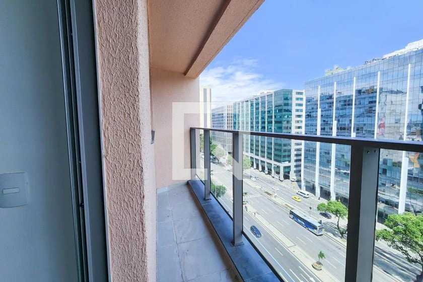 2-bedroom apartment in a building with a gym