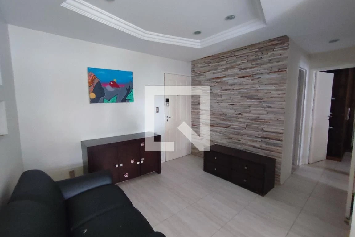 Furnished 2-bedroom apartment with open-plan kitchen — photo 17