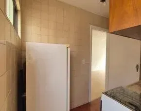 Apartamento com piso de madeira ou laminado, Centro — photo 18