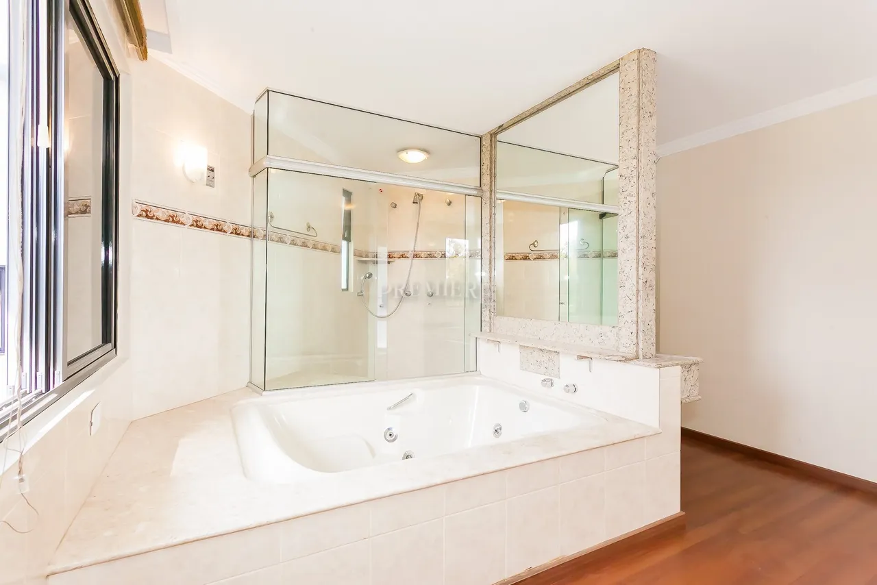 Unfurnished 3-bedroom house with private garden — photo 15