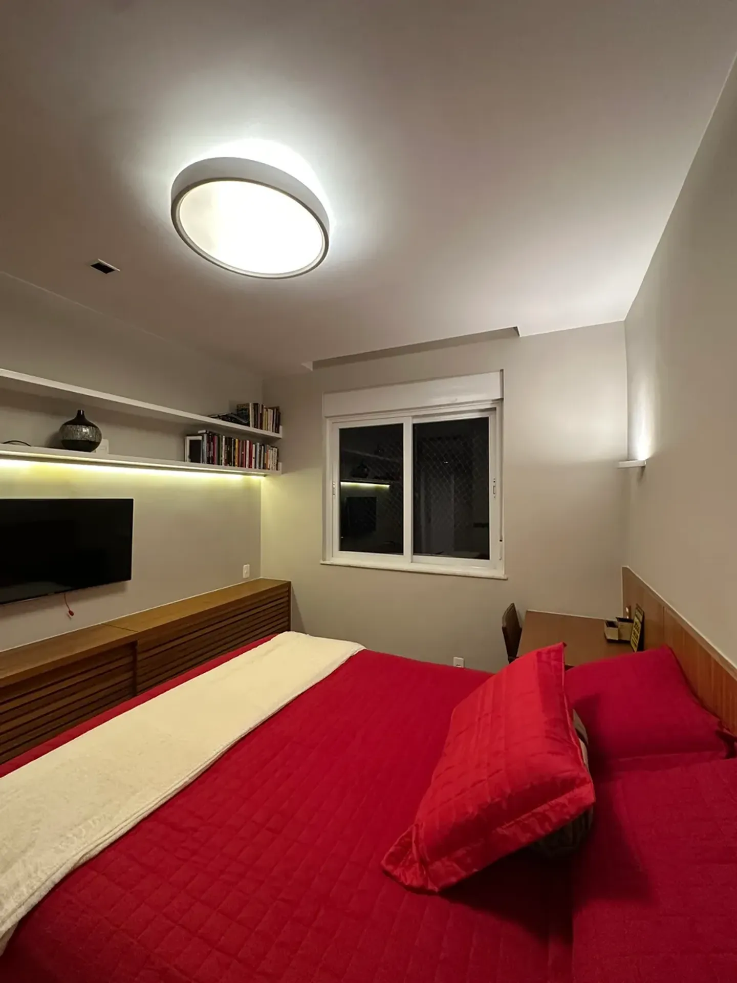 Furnished apartment with 3 bedrooms and 3 bathrooms — photo 44