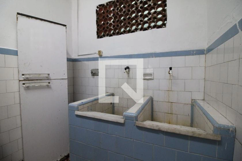 3-bedroom house with a washing machine — photo 11
