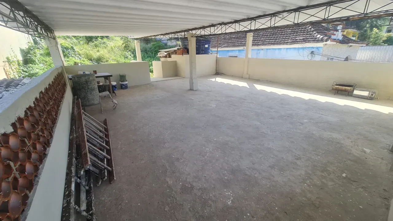 Rental house with 4 bedrooms and 4 bathrooms — photo 33