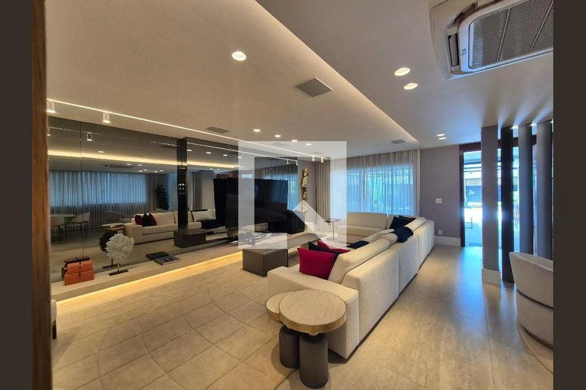 Home office in a 4-bedroom house, 373 m² — photo 14