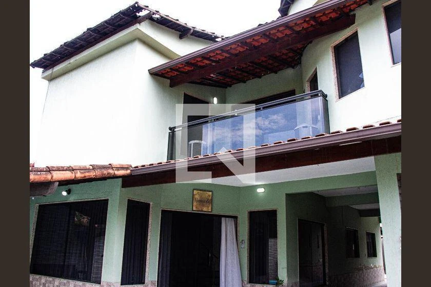 Casa de 4 dormitorios con espacio de home office — photo 18