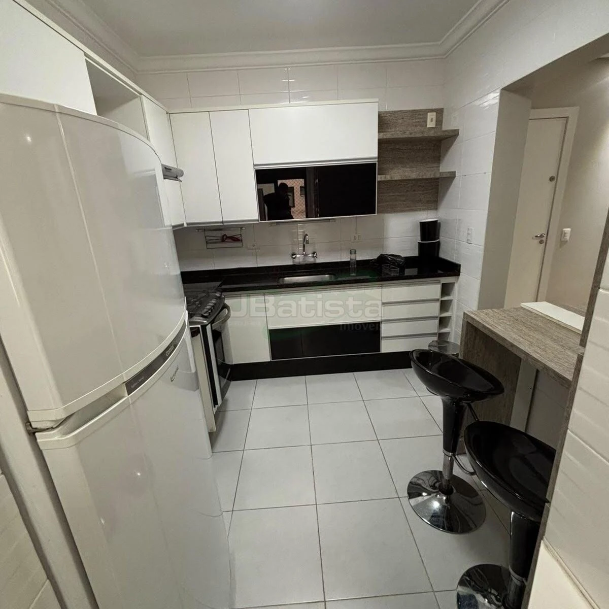 Furnished apartment, 87 m², with a washing machine — photo 3