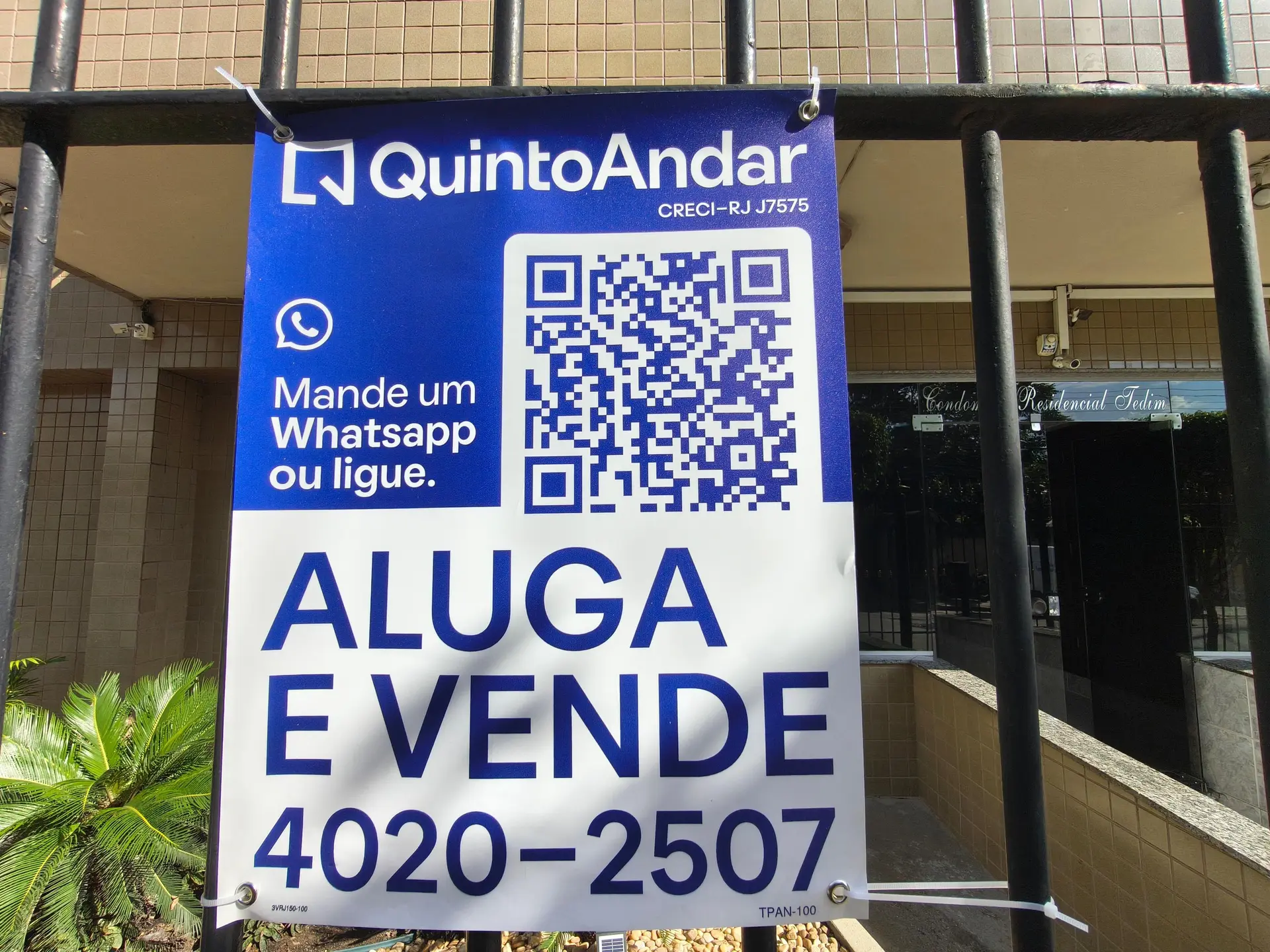 Apartamento amueblado con 3 dormitorios y balcón — photo 52