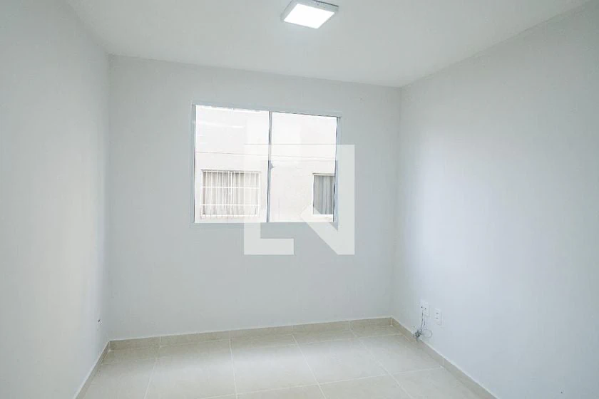 2-bedroom apartment with fitted kitchen cabinets — photo 5