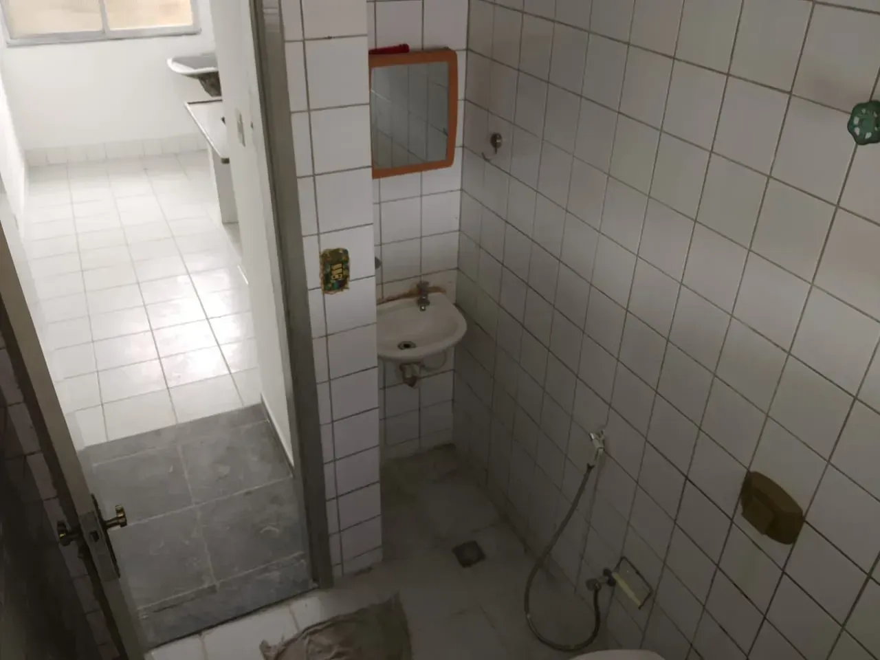 1-bedroom 1-bath apartment with no parking — photo 11