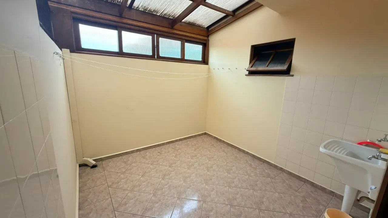 Apartment with 3 bedrooms and 2 bathrooms, no parking — photo 23