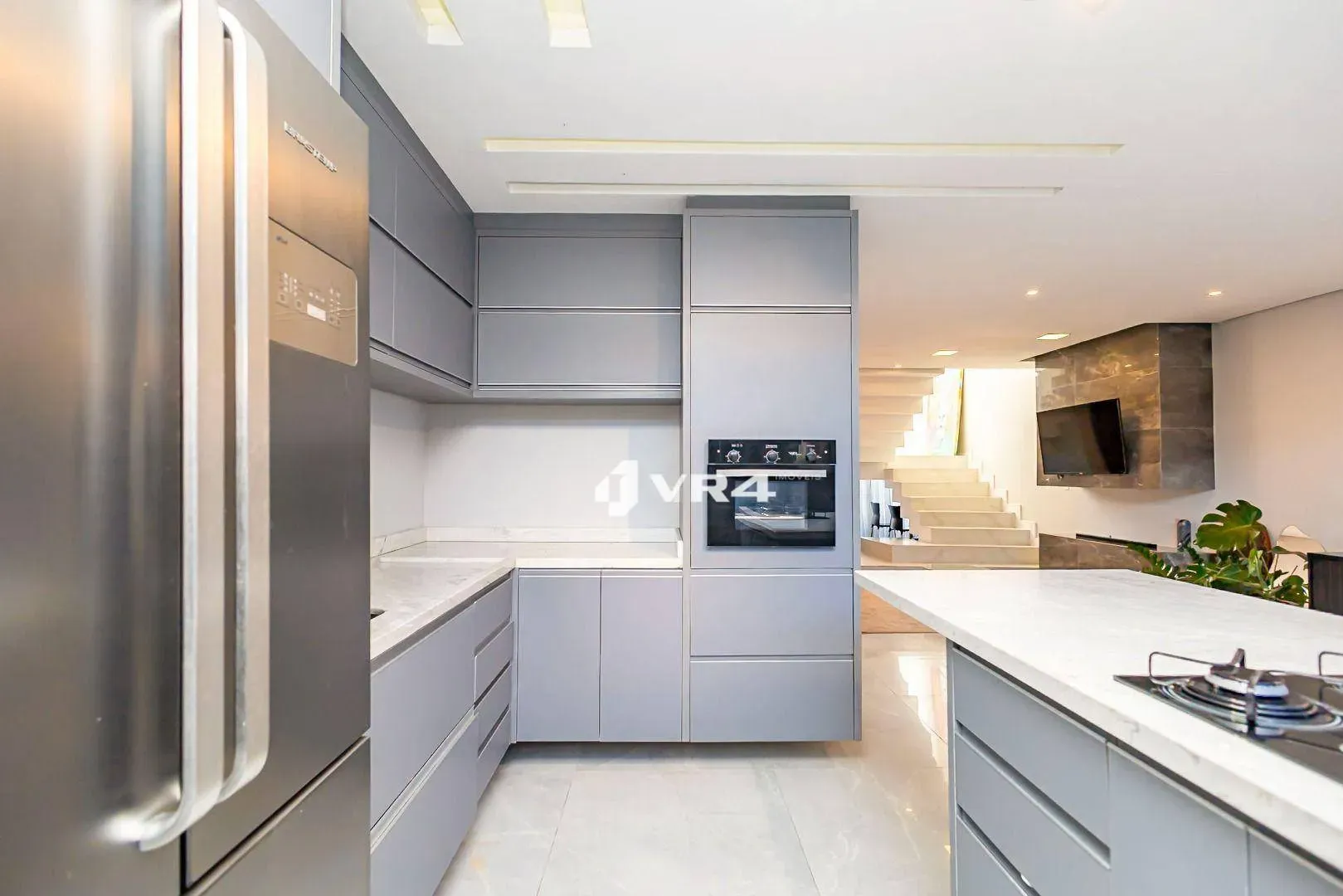 Furnished house with 3 bedrooms and an open kitchen — photo 8