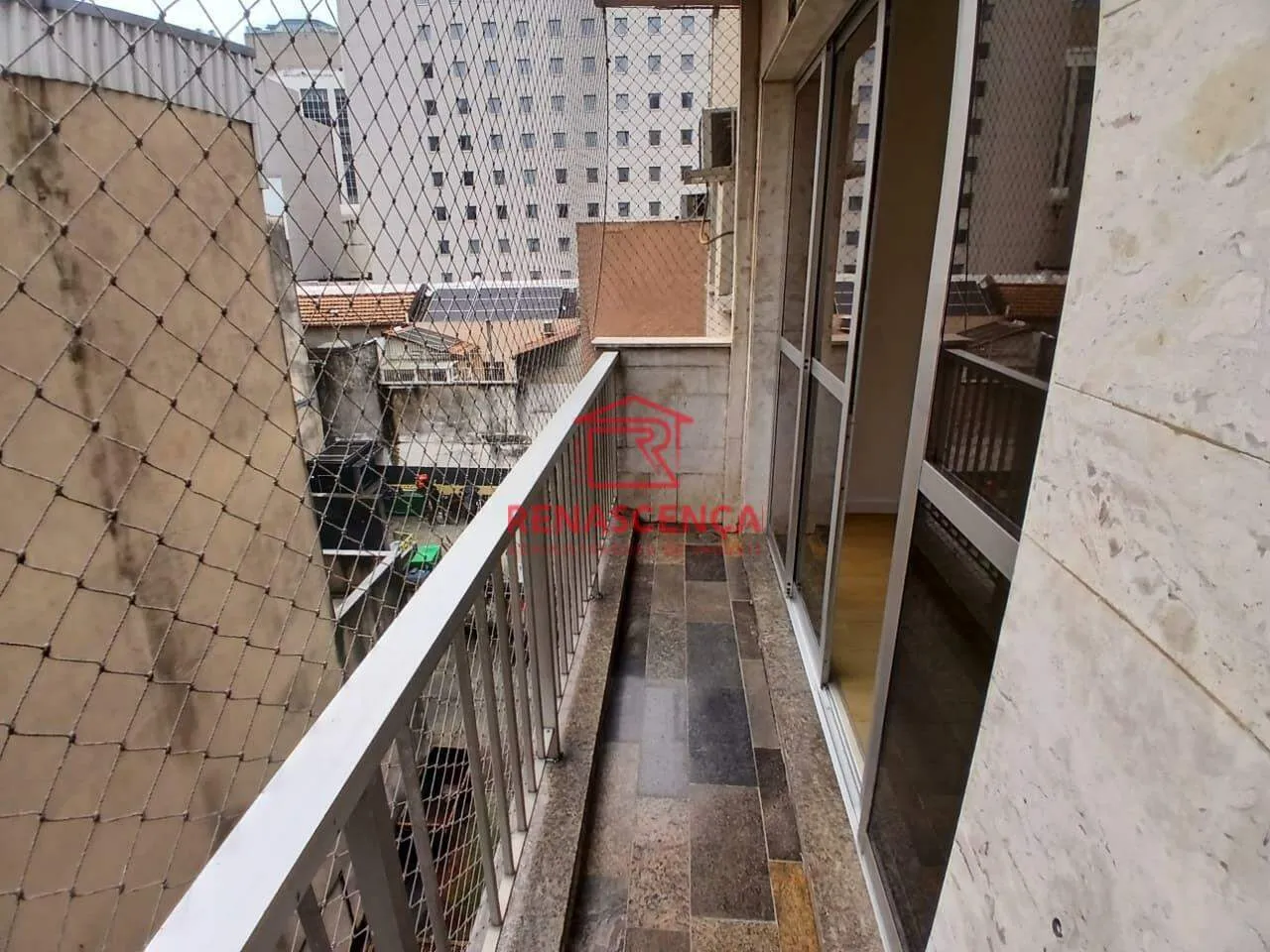 Unfurnished apartment with 2 bedrooms and a balcony — photo 4