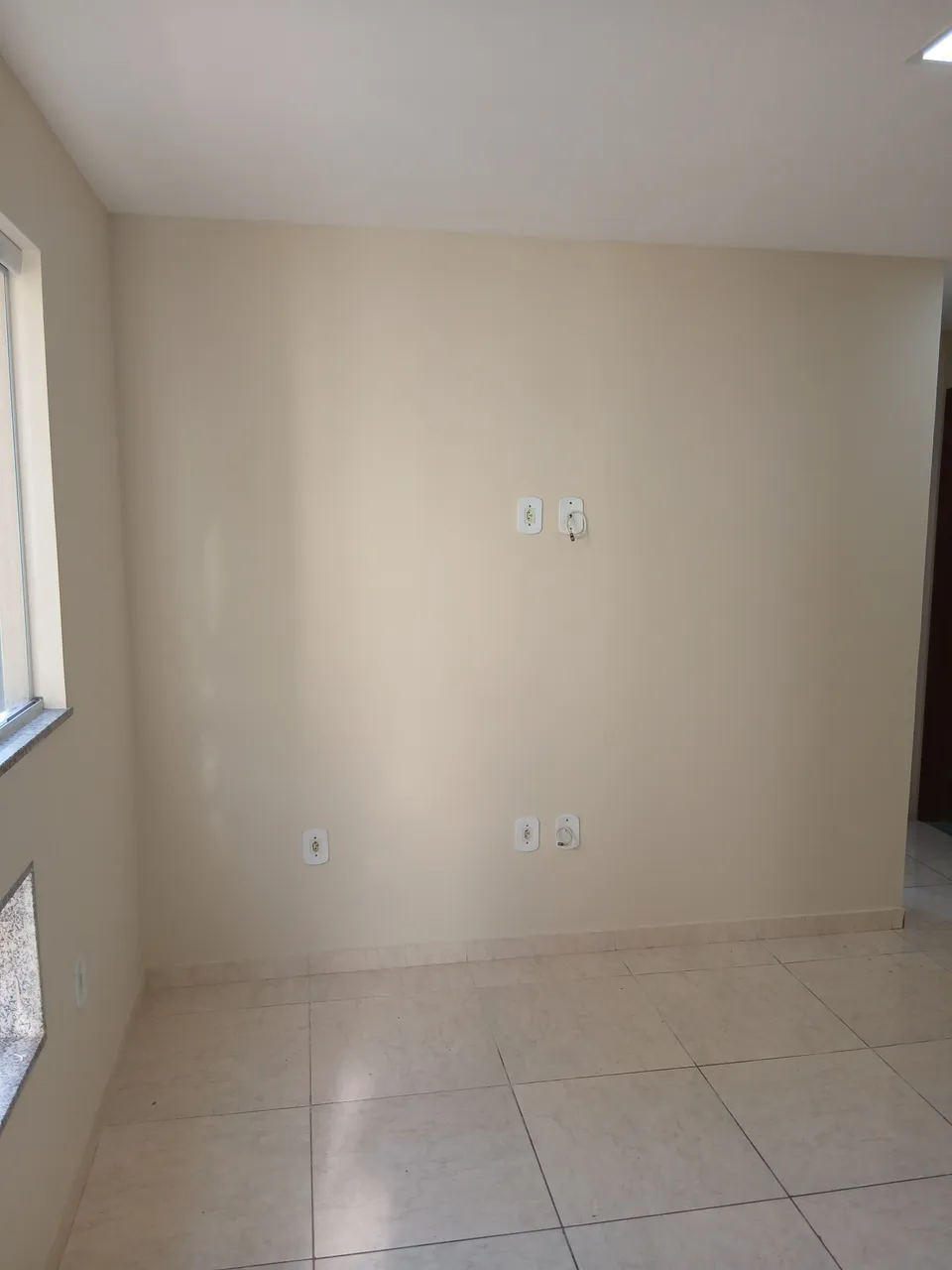Unfurnished 2-bedroom apartment with a gas kitchen — photo 3