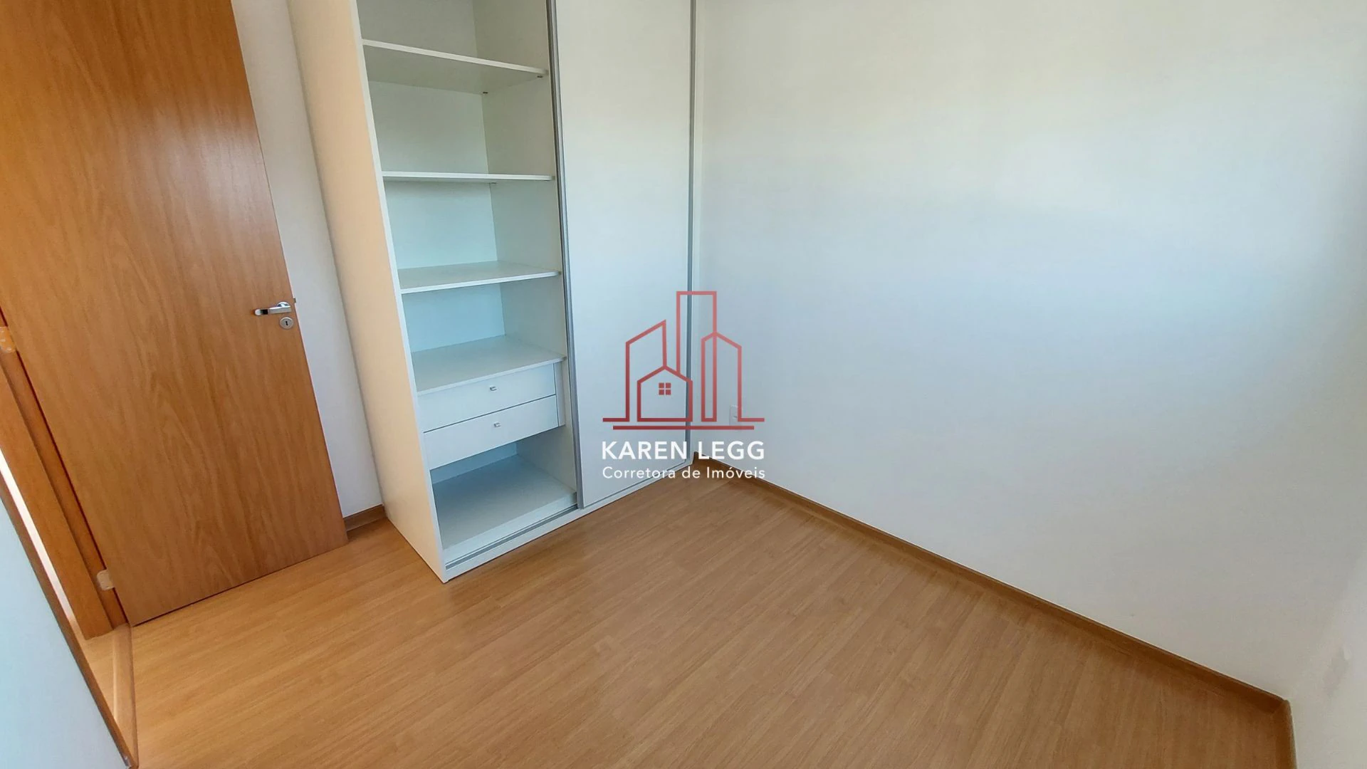 43 m² apartment with a washing machine and a home office — photo 16