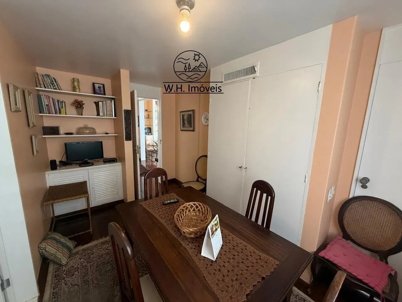 Furnished 240 m² apartment with 4 bedrooms and 2 parking — photo 22