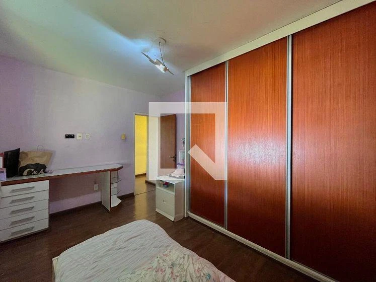 Furnished house, 350 m², with a glass-enclosed balcony — photo 10