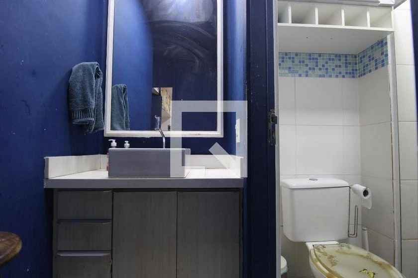 Apartamento mobiliado com 2 quartos e varanda — photo 2