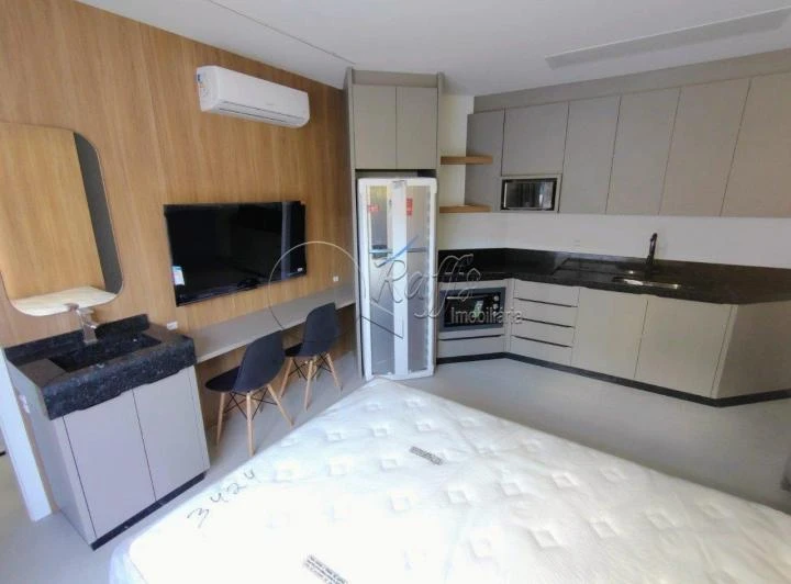 Furnished 25 m² apartment with glassed-in balcony