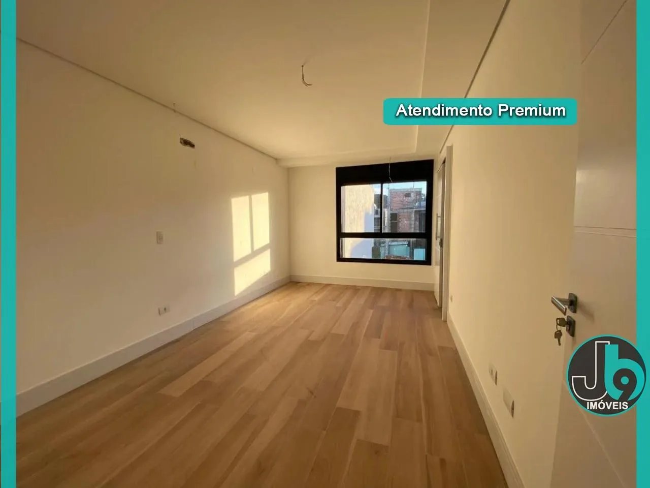170 m² house with 3 en-suite bedrooms and tile floors — photo 10