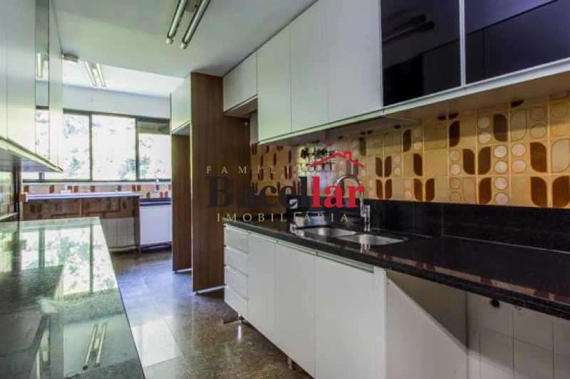 380 m² apartment with 4 en-suite bedrooms and 7 baths — photo 15